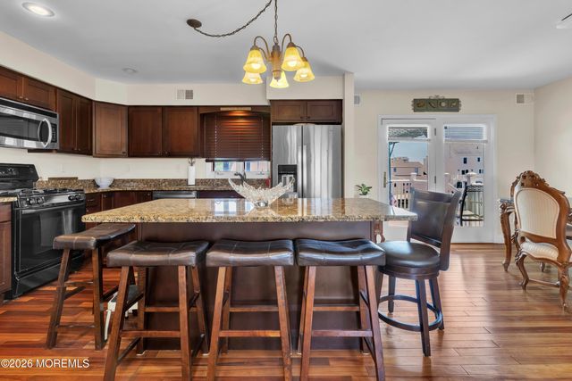 17 Fontainebleau Drive, Brick, NJ 08723