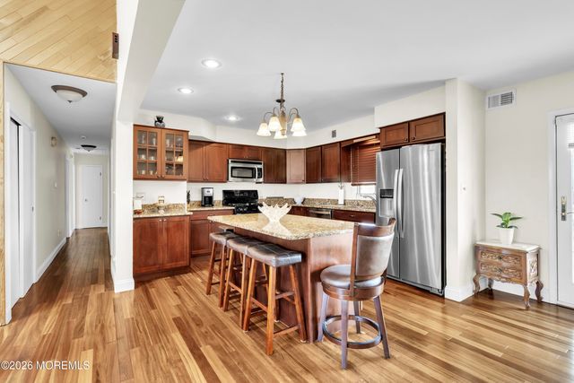 17 Fontainebleau Drive, Brick, NJ 08723