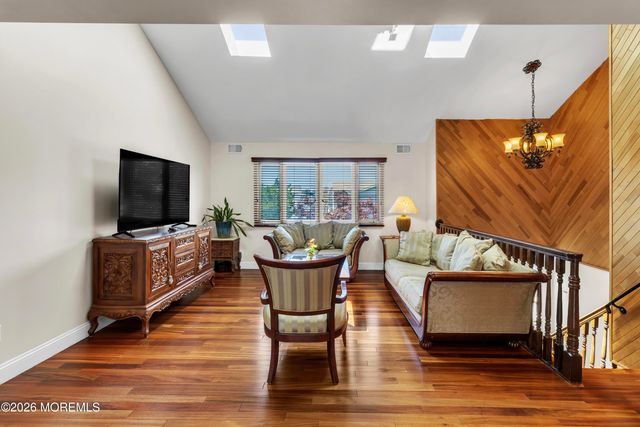 17 Fontainebleau Drive, Brick, NJ 08723