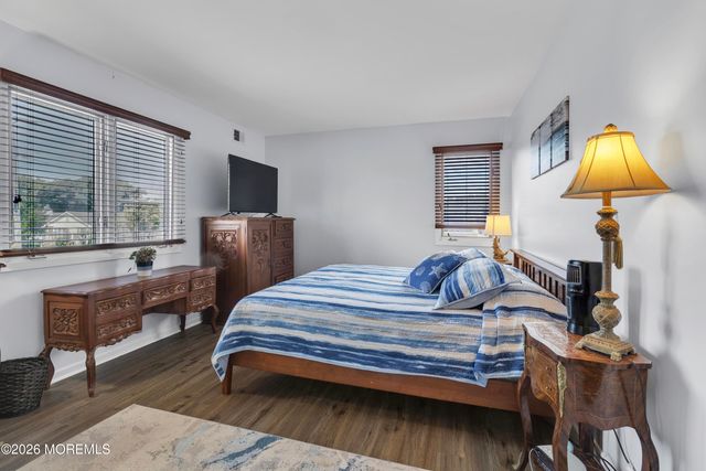 17 Fontainebleau Drive, Brick, NJ 08723