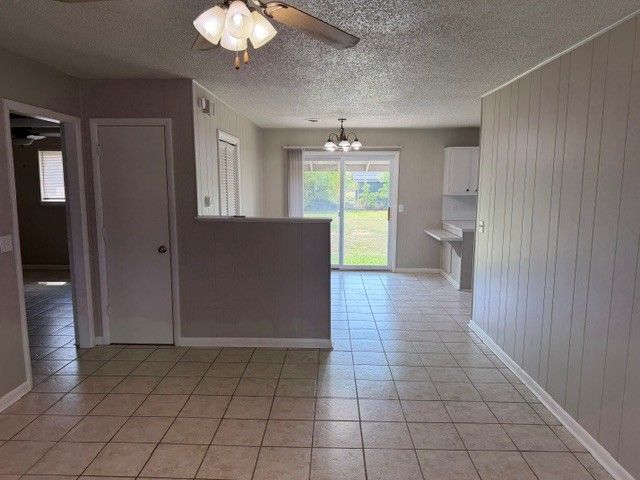 808 S 21st Street, Rogers, AR 72758