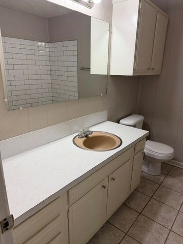 808 S 21st Street, Rogers, AR 72758