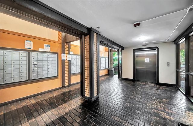 22100 Burbank Boulevard 259G, Woodland Hills, CA 91367