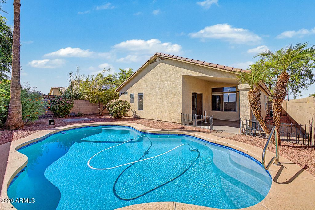 13373 W BOCA RATON Road, Surprise, AZ 85379 — photo 2