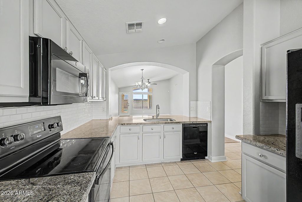 13373 W BOCA RATON Road, Surprise, AZ 85379 — photo 3