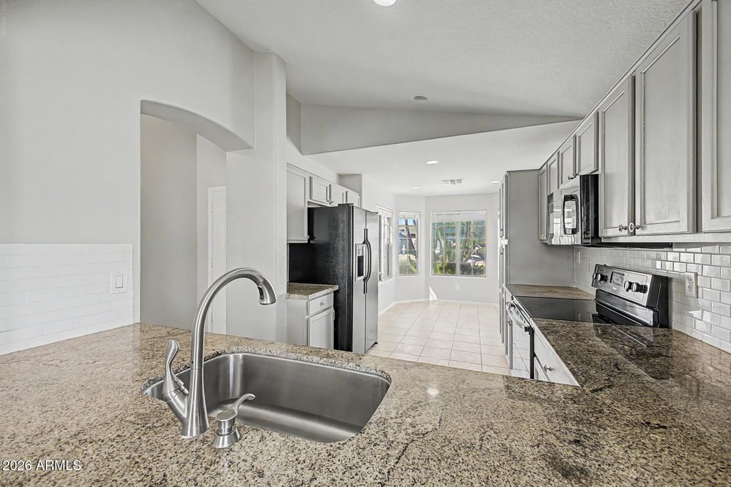 13373 W BOCA RATON Road, Surprise, AZ 85379 — photo 4