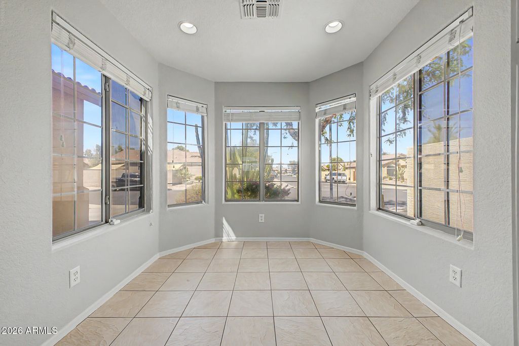 13373 W BOCA RATON Road, Surprise, AZ 85379 — photo 5