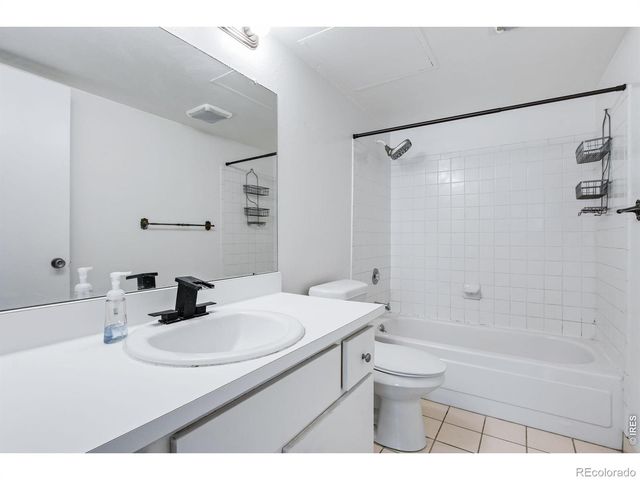 9725 E Harvard Avenue 363, Denver, CO 80231