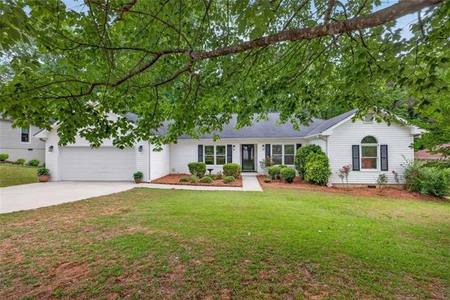 4405 Nohl Crest Lane, Flowery Branch, GA 30542