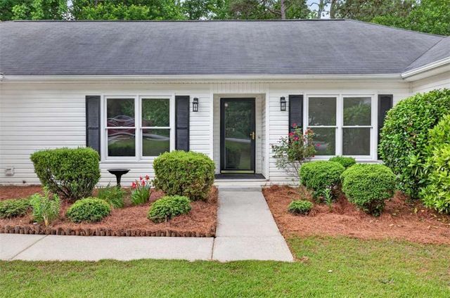 4405 Nohl Crest Lane, Flowery Branch, GA 30542