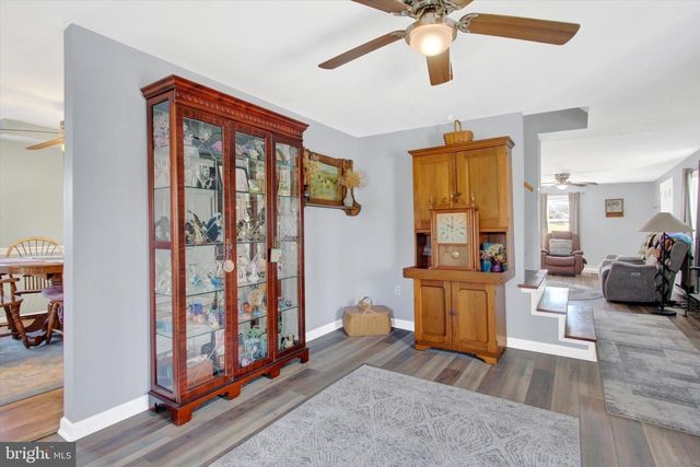 9227 GRINDSTONE HILL RD, Greencastle, PA 17225