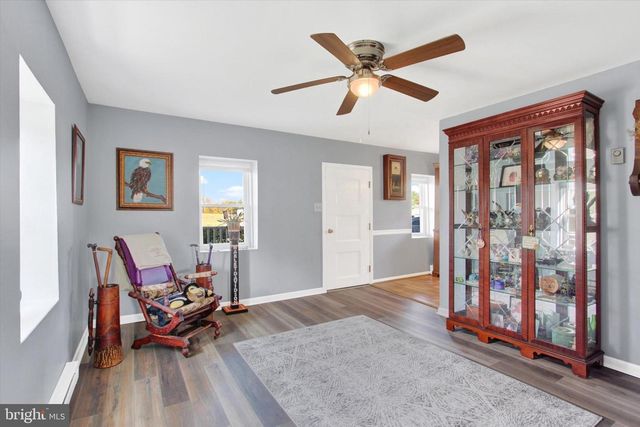 9227 GRINDSTONE HILL RD, Greencastle, PA 17225