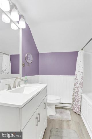 9227 GRINDSTONE HILL RD, Greencastle, PA 17225