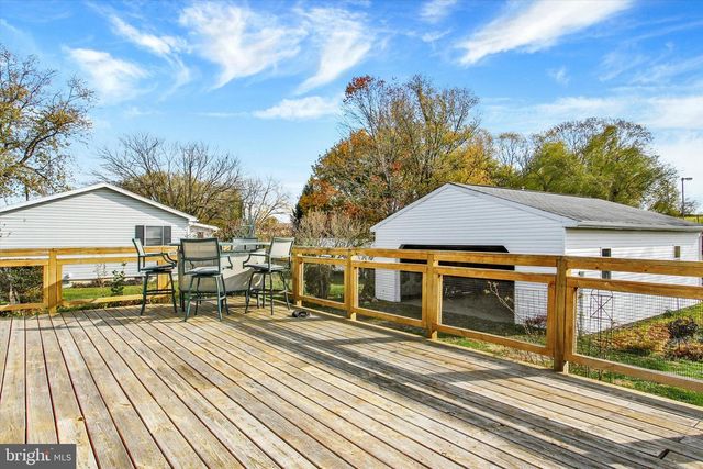 9227 GRINDSTONE HILL RD, Greencastle, PA 17225