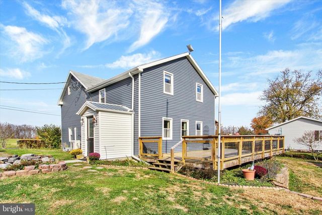 9227 GRINDSTONE HILL RD, Greencastle, PA 17225