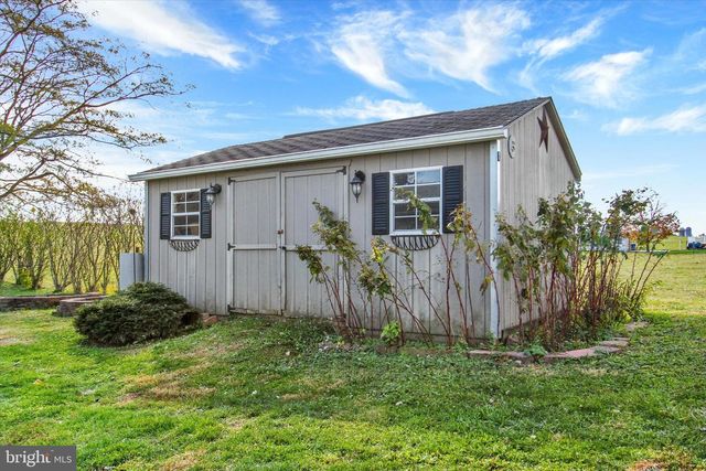 9227 GRINDSTONE HILL RD, Greencastle, PA 17225