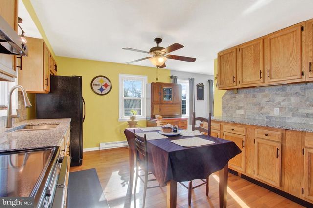 9227 GRINDSTONE HILL RD, Greencastle, PA 17225