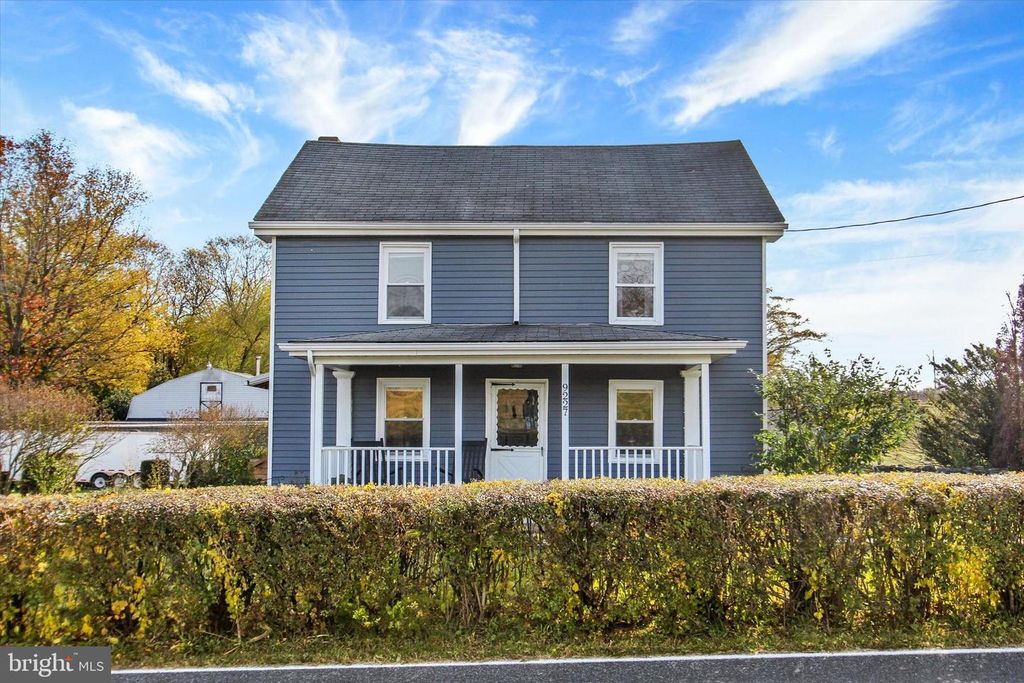 9227 GRINDSTONE HILL RD, Greencastle, PA 17225