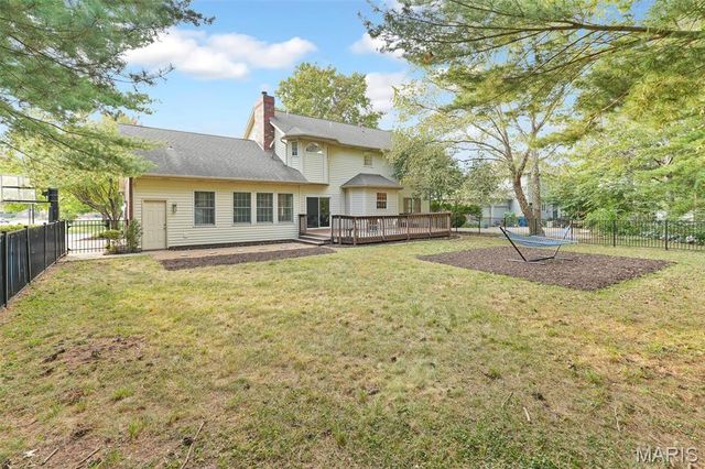 6 Meadow Rue Drive, Edwardsville, IL 62025