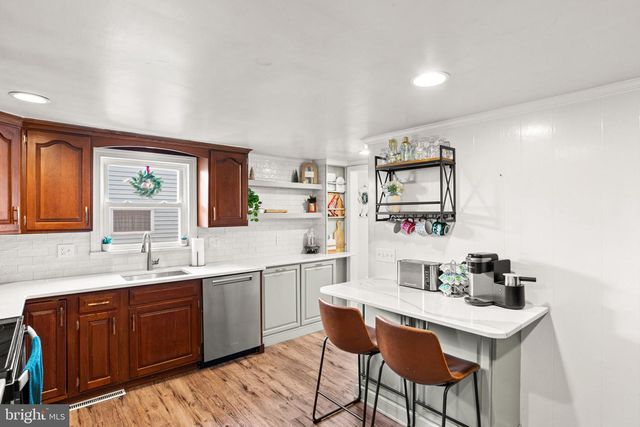 56 MEMORIAL BLVD, Newmanstown, PA 17073