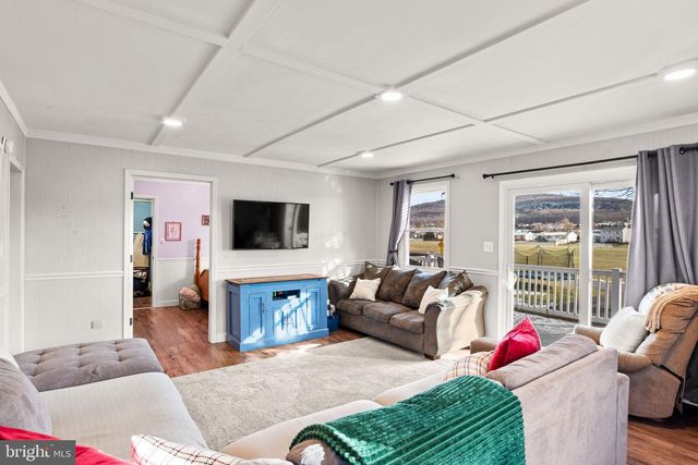 56 MEMORIAL BLVD, Newmanstown, PA 17073