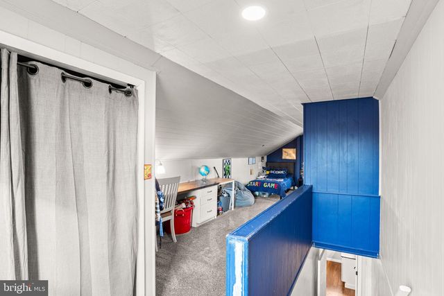 56 MEMORIAL BLVD, Newmanstown, PA 17073