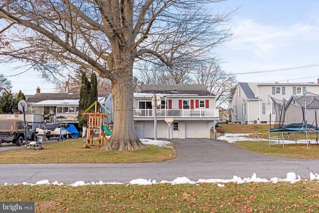 56 MEMORIAL BLVD, Newmanstown, PA 17073