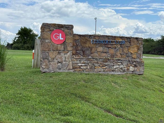 6428 Ridgeview DR, Ozawkie, KS 66070