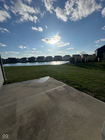 1296 Wood Thrush Court, Greenwood, IN 46143