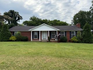 5988 Highway 31, W, Portland, TN 37148