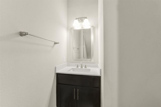 734 N Shepherd Drive, Houston, TX 77007