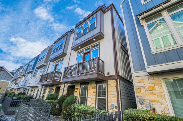 734 N Shepherd Drive, Houston, TX 77007