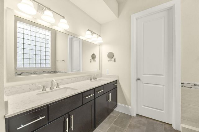 734 N Shepherd Drive, Houston, TX 77007