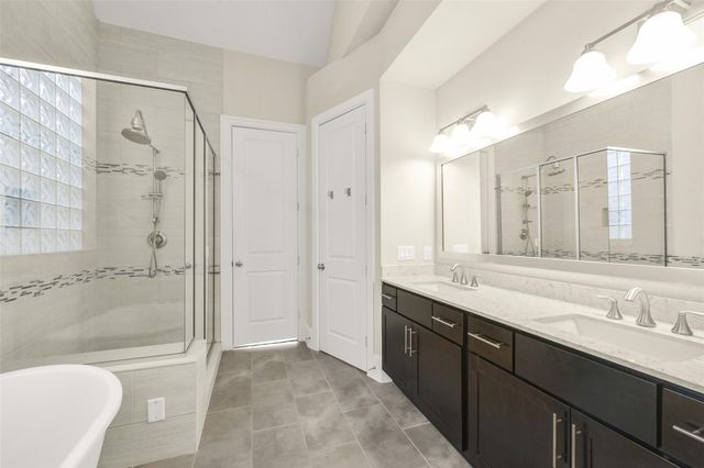 734 N Shepherd Drive, Houston, TX 77007