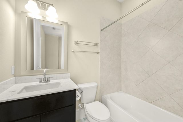 734 N Shepherd Drive, Houston, TX 77007