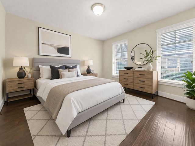 734 N Shepherd Drive, Houston, TX 77007