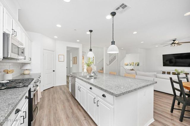 425 Stratus Lane 5, Simi Valley, CA 93065