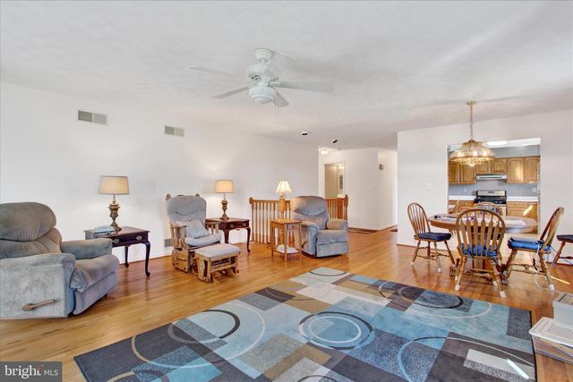 394 HERITAGE DR, Gettysburg, PA 17325