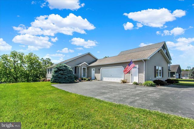 394 HERITAGE DR, Gettysburg, PA 17325