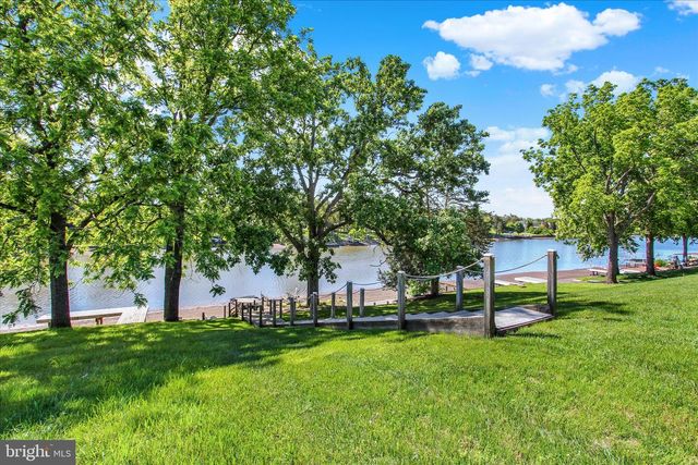 394 HERITAGE DR, Gettysburg, PA 17325