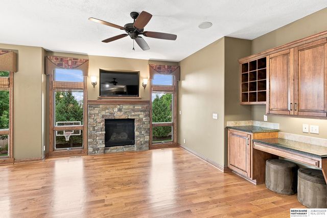 12619 S 81st Avenue, Papillion, NE 68046