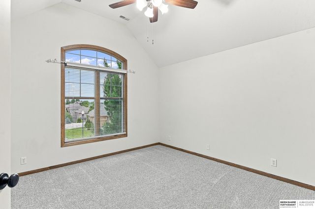 12619 S 81st Avenue, Papillion, NE 68046