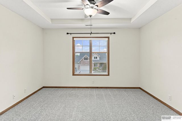 12619 S 81st Avenue, Papillion, NE 68046