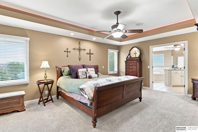12619 S 81st Avenue, Papillion, NE 68046