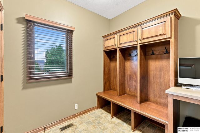 12619 S 81st Avenue, Papillion, NE 68046
