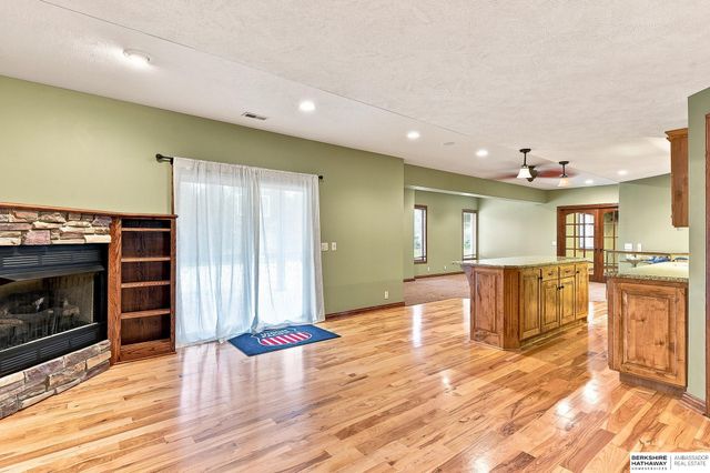 12619 S 81st Avenue, Papillion, NE 68046