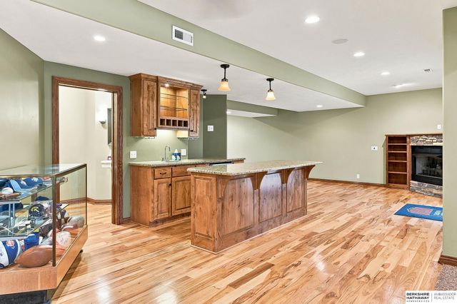 12619 S 81st Avenue, Papillion, NE 68046