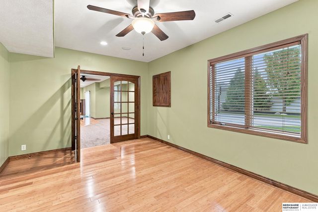 12619 S 81st Avenue, Papillion, NE 68046