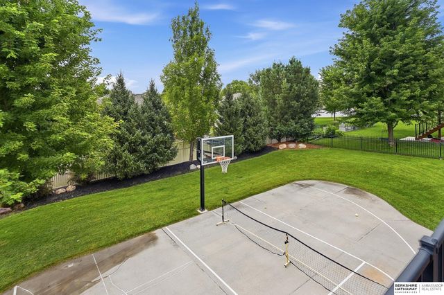 12619 S 81st Avenue, Papillion, NE 68046