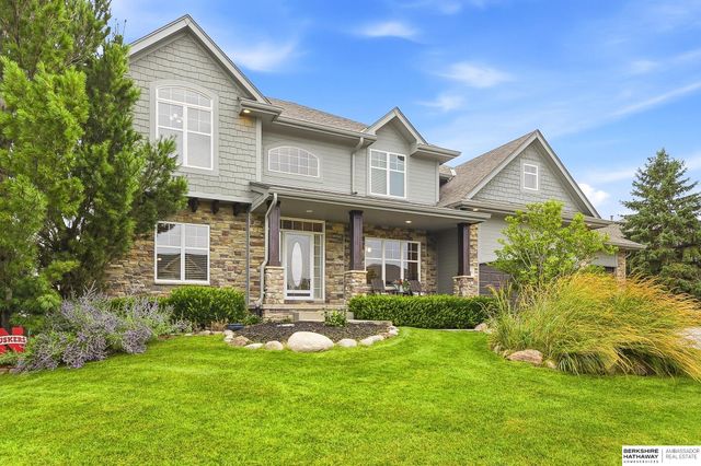 12619 S 81st Avenue, Papillion, NE 68046